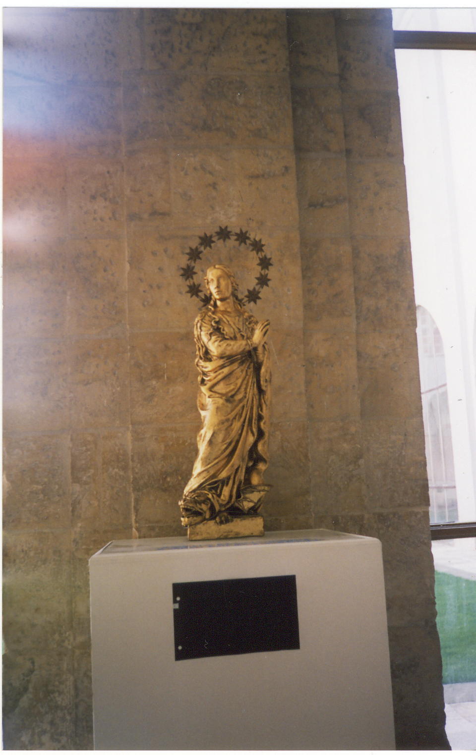vystava-1998-socha-pm-zapujcena-prazskym-arcibiskupstvim.jpg