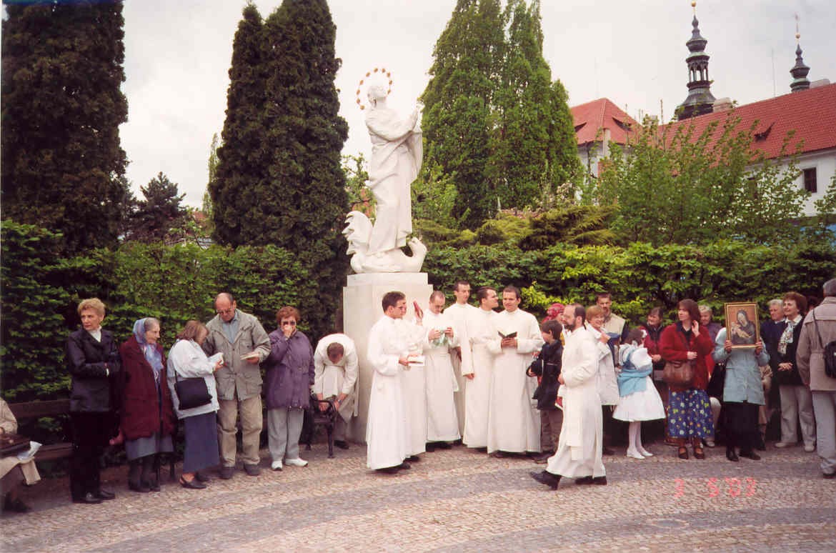 Mariánská pot 2003 socha PM z exilu