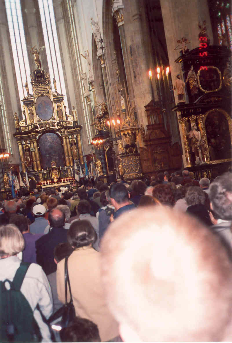 Mariánská pout 2003 P.M. před Týnem Tedeum