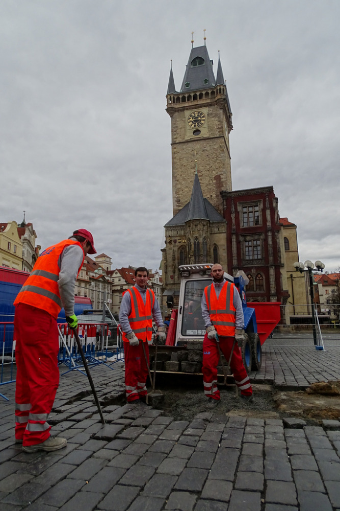 2020.02.17_Staromak-sejmuti dlazby pro MS (18)